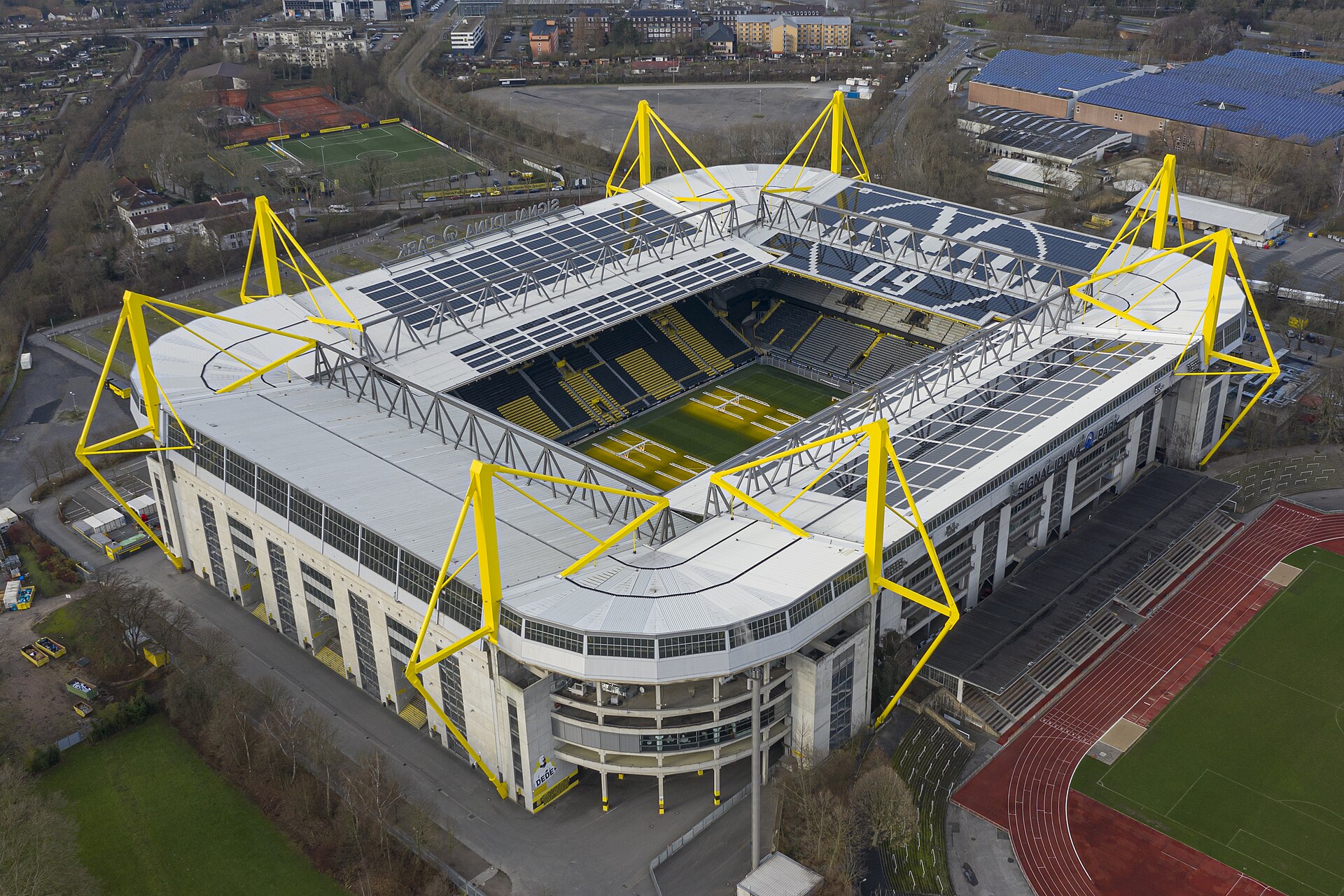Signal Iduna Park set fra luften
