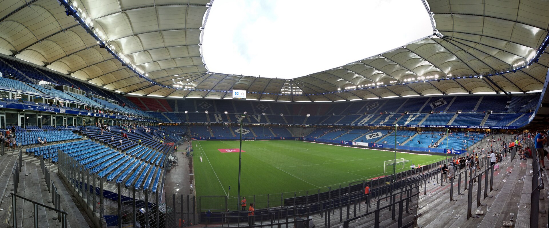 Panorama inde på Volksparkstadion